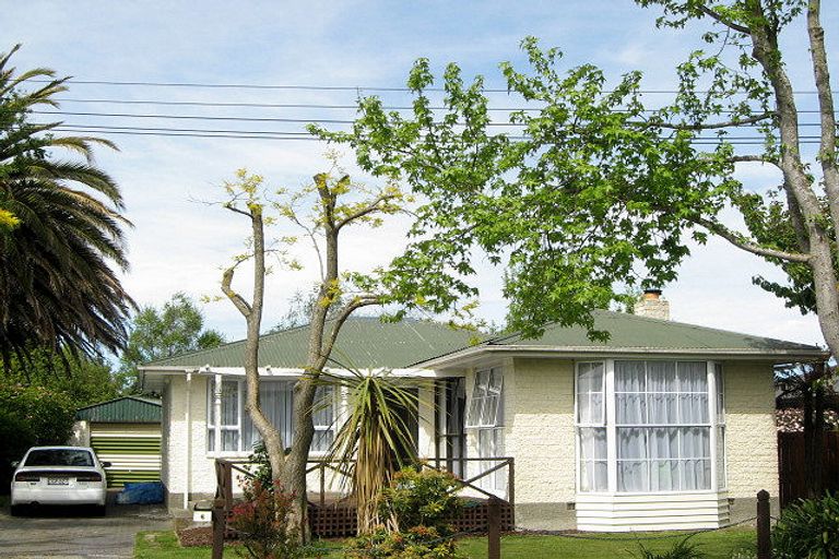 Photo of property in 6 Hannah Place, Redwood, Christchurch, 8051