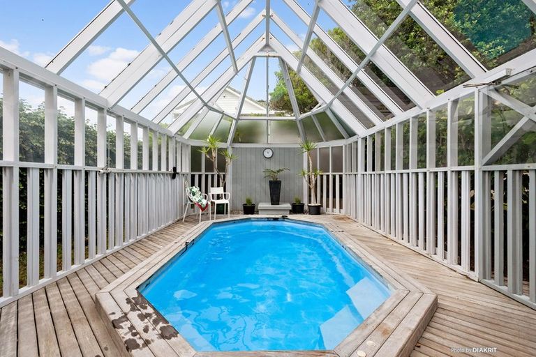 Photo of property in 20 Burnham Street, Seatoun, Wellington, 6022