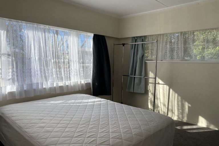 Photo of property in 6 Croft Grove, Moera, Lower Hutt, 5010