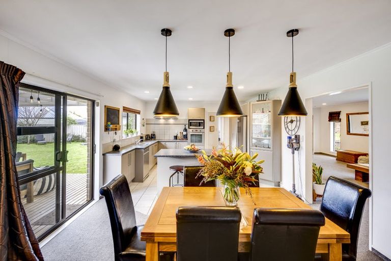 Photo of property in 4 Hetley Crescent, Taradale, Napier, 4112