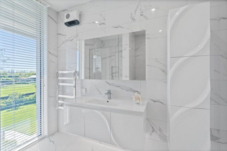 Photo of property in 32 Talboys Drive, Winton, 9720