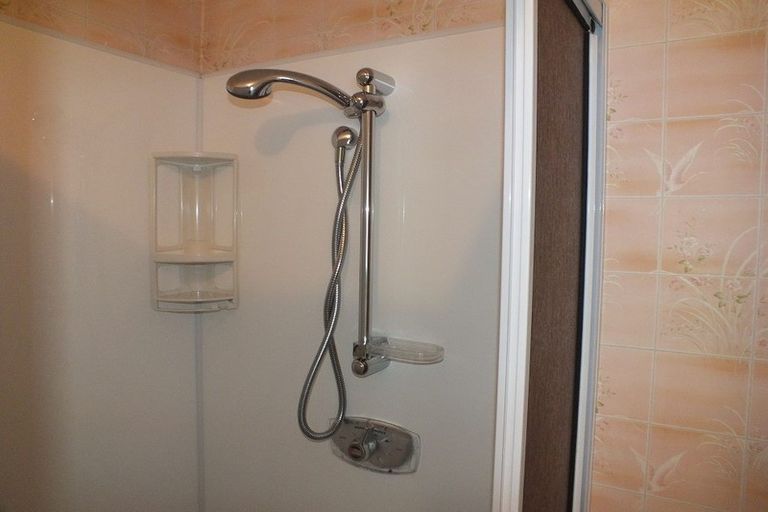 Photo of property in 7d Ludecke Place, Sockburn, Christchurch, 8042