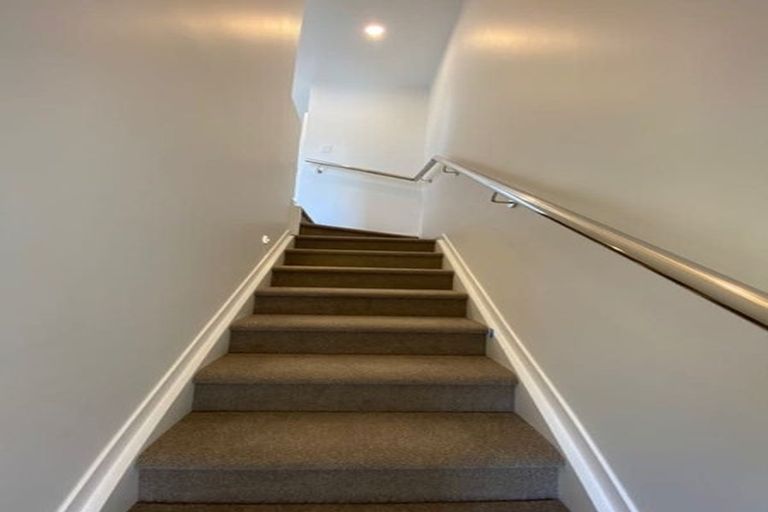 Photo of property in 11/237 Swanson Road, Henderson, Auckland, 0610