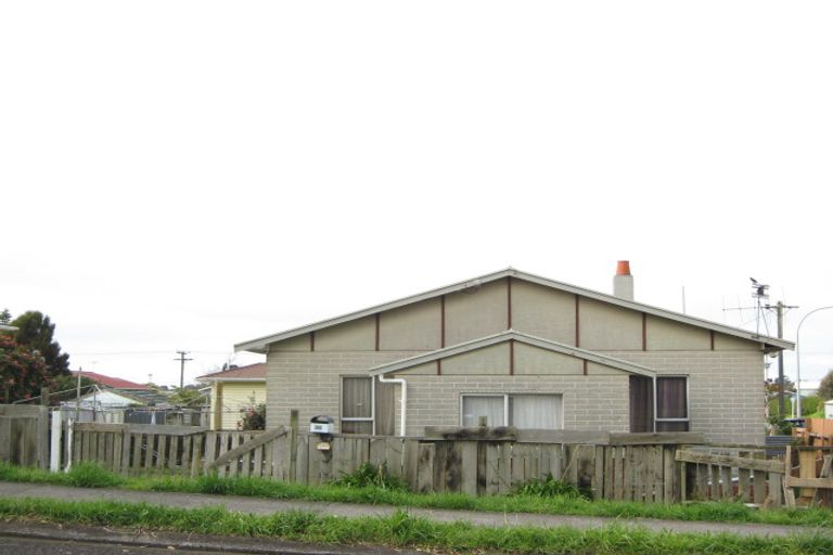 Photo of property in 98 Centennial Avenue, Waitara, 4320