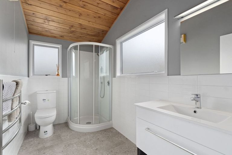 Photo of property in 48 Beulah Avenue, Rothesay Bay, Auckland, 0630