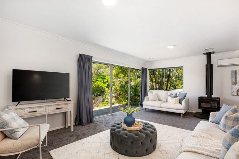 Photo of property in 5 Atherstone Lane, Belmont, Lower Hutt, 5010