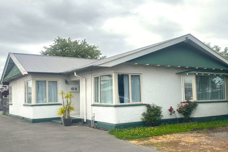 Photo of property in 2/64 Division Street, Riccarton, Christchurch, 8041