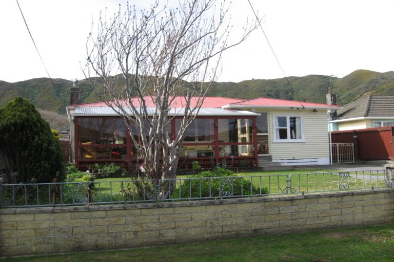 Photo of property in 118 Wise Street, Wainuiomata, Lower Hutt, 5014