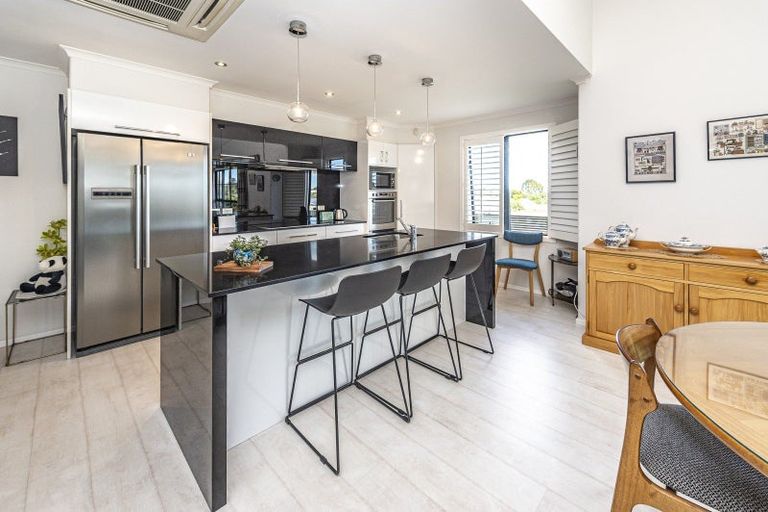 Photo of property in 8 Lithgow Drive, Otamatea, Whanganui, 4500