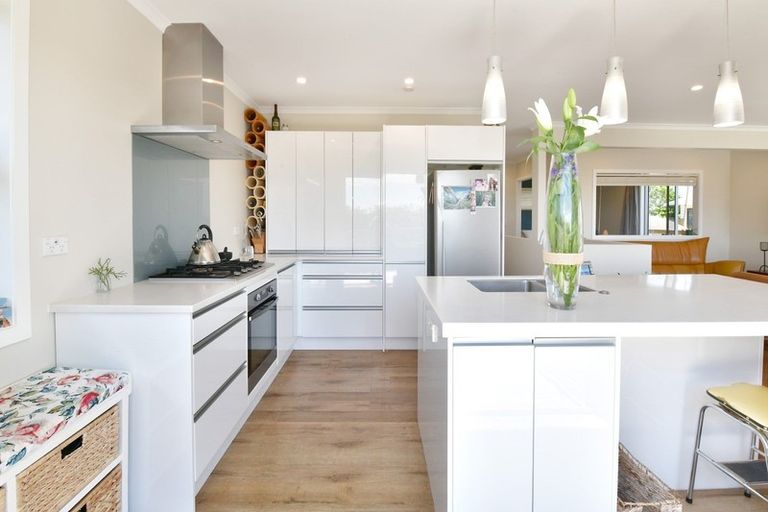 Photo of property in 2/17 Moffat Road, Red Beach, 0932