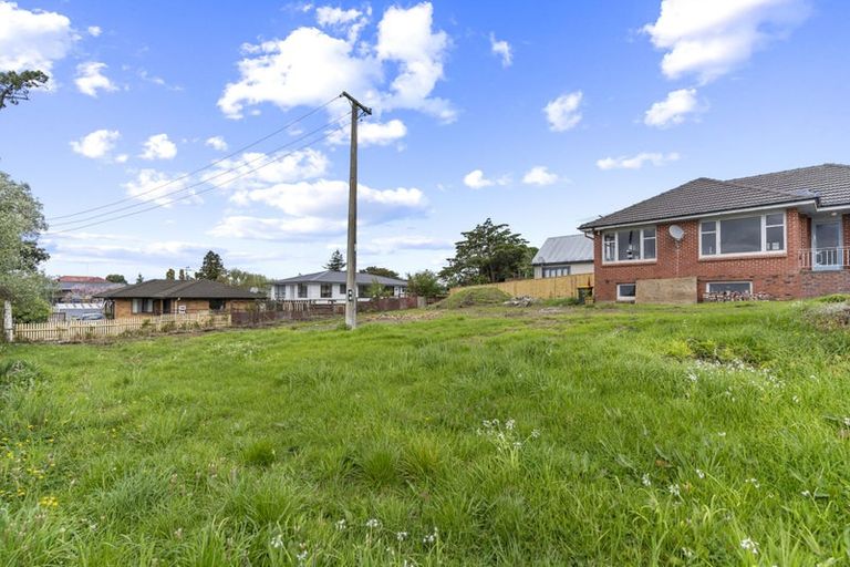 Photo of property in 57 Taioma Crescent, Te Atatu Peninsula, Auckland, 0610