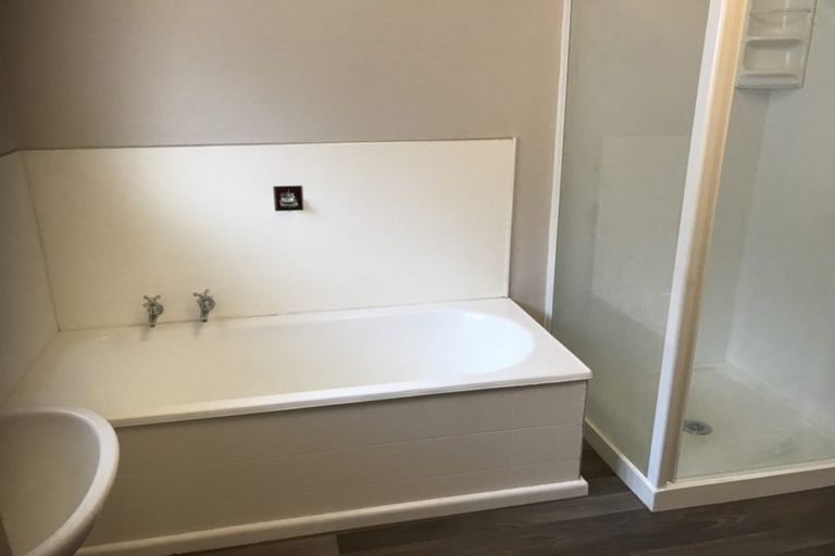 Photo of property in 63 Sevenoaks Drive, Bryndwr, Christchurch, 8053