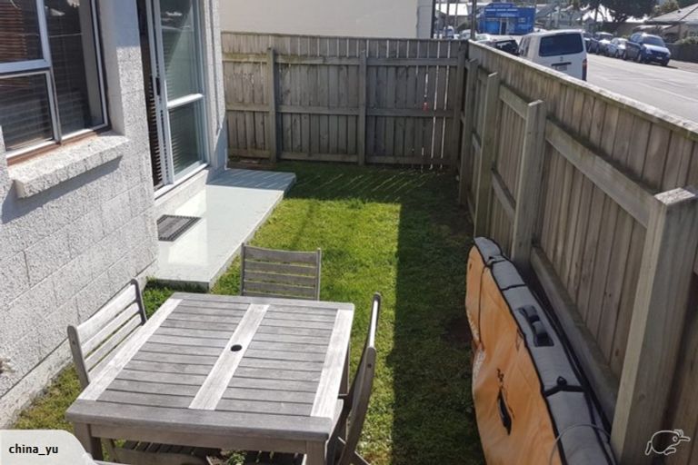 Photo of property in 1/102 Lyall Parade, Lyall Bay, Wellington, 6022