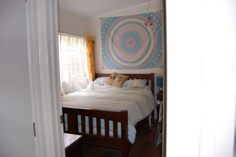 Photo of property in 87 Tawa Road, Kumeu, 0891