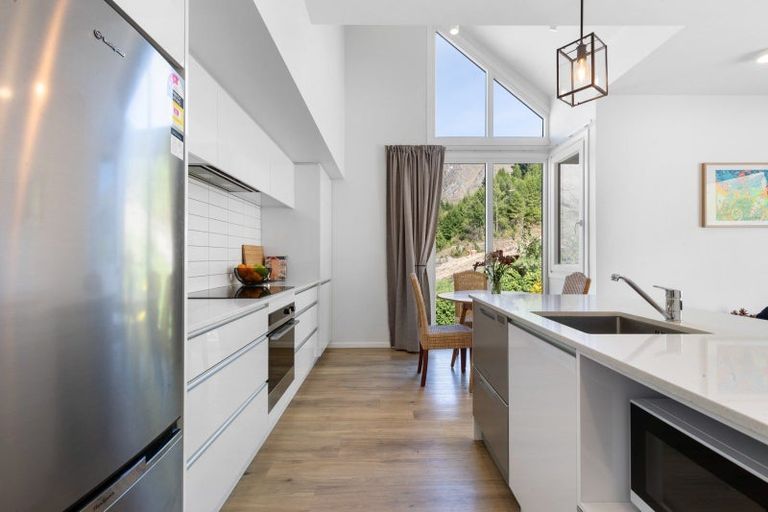 Photo of property in 17/20 George Bullen Lane, Arthurs Point, Queenstown, 9371