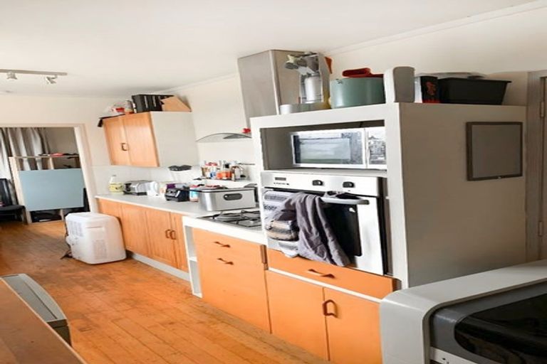 Photo of property in 12 Greville Road, Pinehill, Auckland, 0632