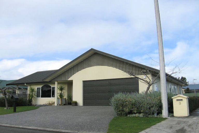 Photo of property in 5 Amanda Place, Mayfair, Hastings, 4122