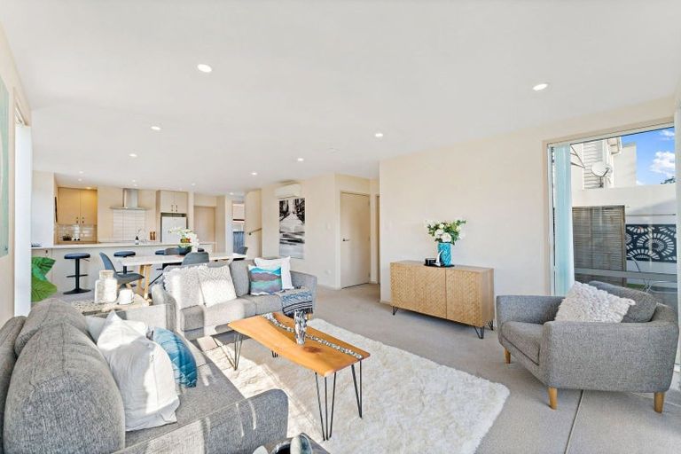 Photo of property in 28a Inverness Road, Browns Bay, Auckland, 0630