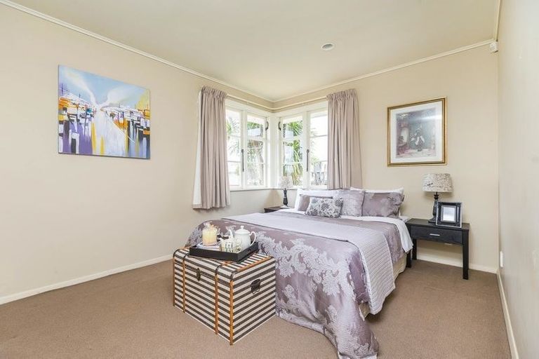 Photo of property in 50 Sutton Crescent, Papakura, 2110