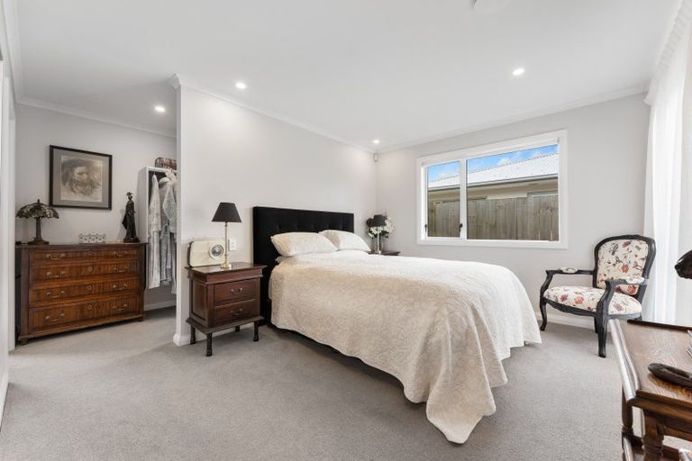 Photo of property in 22 Serenity Crescent, Kelvin Grove, Palmerston North, 4414