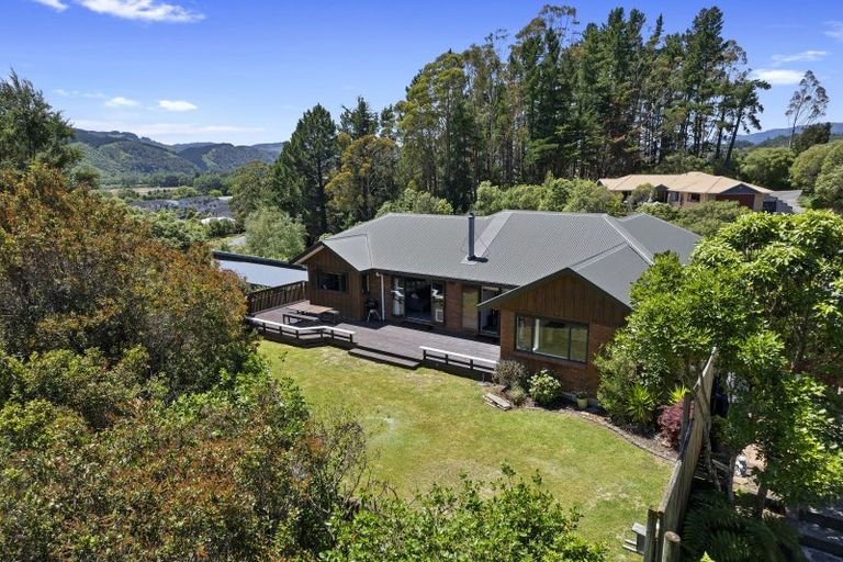 Photo of property in 6 Sylvan Way, Silverstream, Upper Hutt, 5019