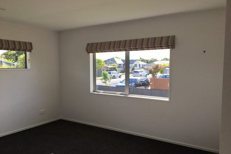 Photo of property in 51 Niven Street, Avondale, Christchurch, 8061