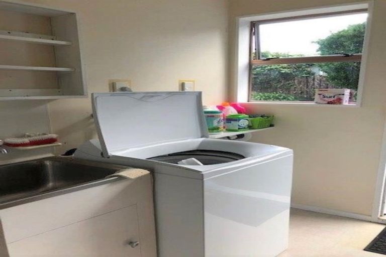 Photo of property in 21 Seatoun Heights Road, Miramar, Wellington, 6022