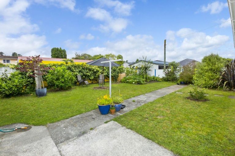 Photo of property in 37 Kashmir Avenue, Clouston Park, Upper Hutt, 5018