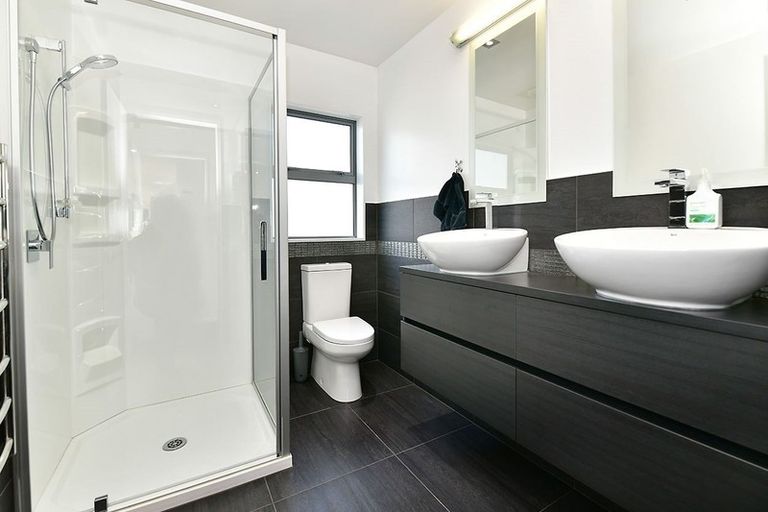 Photo of property in 30 Manhattan Rise, Orewa, 0931