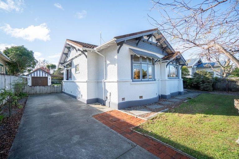 Photo of property in 23 Marne Street, Hokowhitu, Palmerston North, 4410
