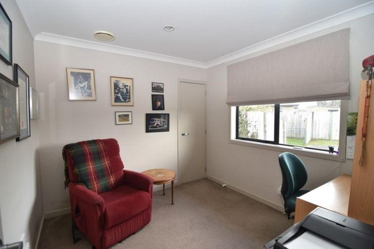 Photo of property in 19 Carrington Drive, Carterton, 5713