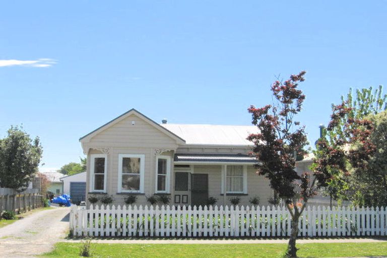 Photo of property in 4 Hinaki Street, Inner Kaiti, Gisborne, 4010