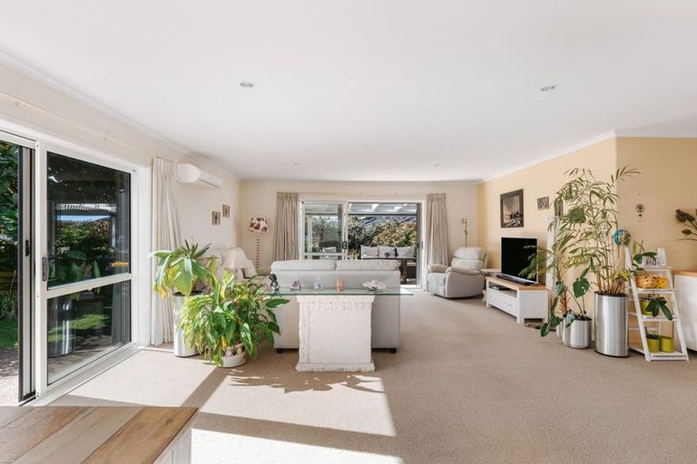 Photo of property in 15 Parkland Rise, Omokoroa, 3114