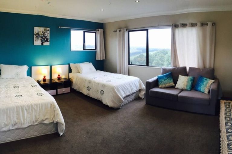 Photo of property in 14 Michael Bosher Way, Flat Bush, Auckland, 2019