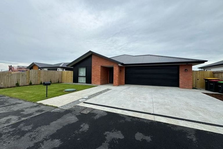 Photo of property in 7 Perks Drive, Halswell, Christchurch, 8025