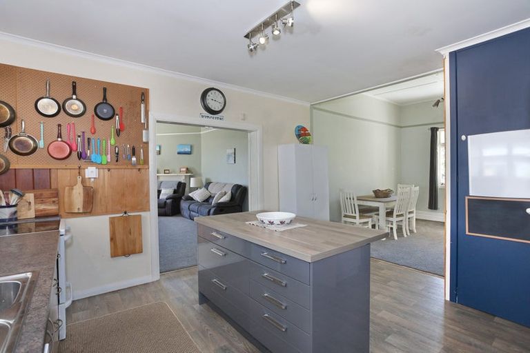 Photo of property in 12 High Street, Bulls, 4818