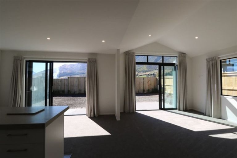 Photo of property in 6 Ward Street, Jacks Point, Queenstown, 9371