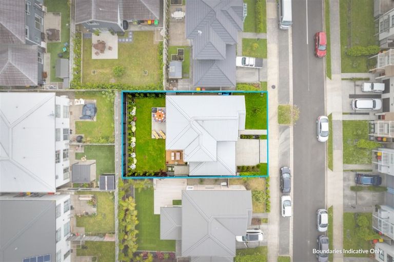 Photo of property in 22 Samuel Cassidy Avenue, Swanson, Auckland, 0614
