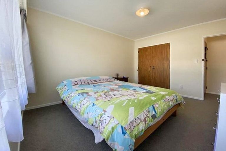 Photo of property in 15b Florio Terrace, Tawa, Wellington, 5028