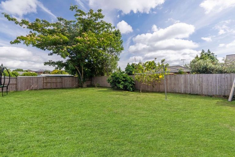 Photo of property in 28 Aldershot Place, Nawton, Hamilton, 3200