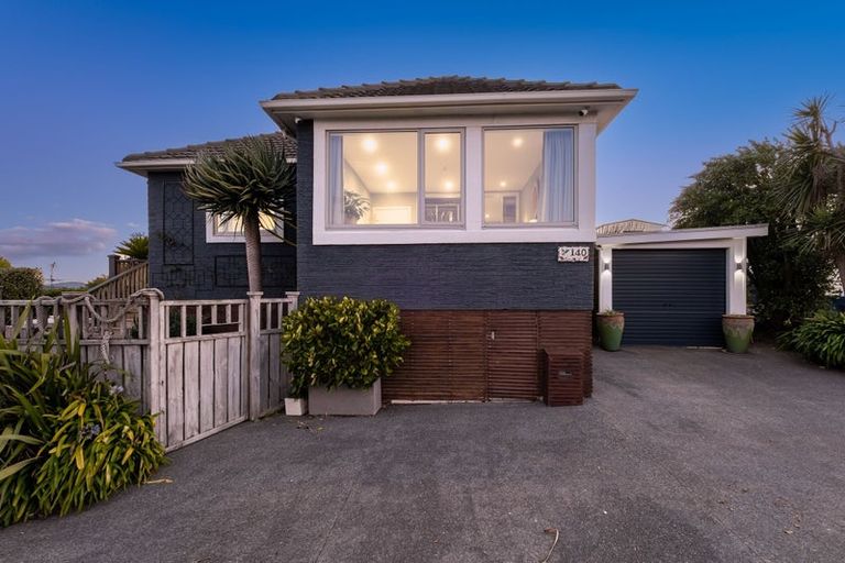 Photo of property in 140 Main Road, Titahi Bay, Porirua, 5022