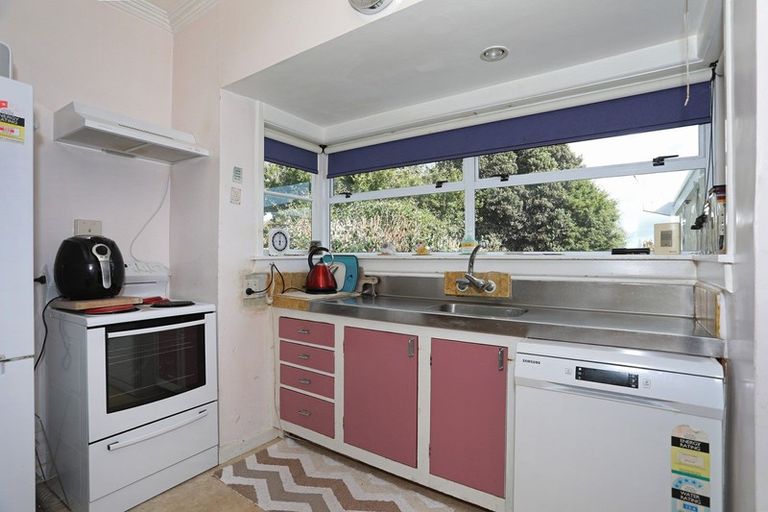 Photo of property in 49 Holland Crescent, Bulls, 4818