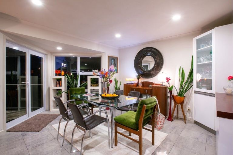 Photo of property in 105 Vivian Street, New Plymouth, 4310