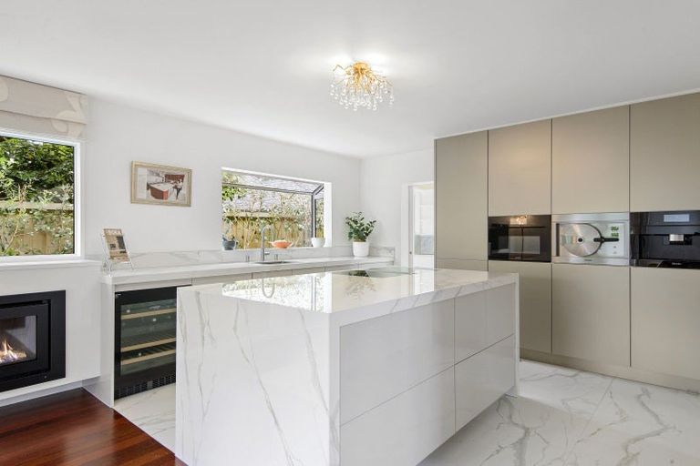 Photo of property in 114a Clyde Road, Ilam, Christchurch, 8041