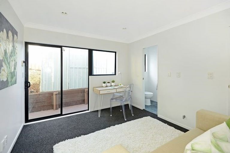 Photo of property in 20 Stephanie Close, Glenfield, Auckland, 0629