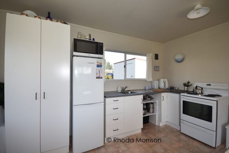 Photo of property in 6 Skelton Crescent, Paparoa, 0571