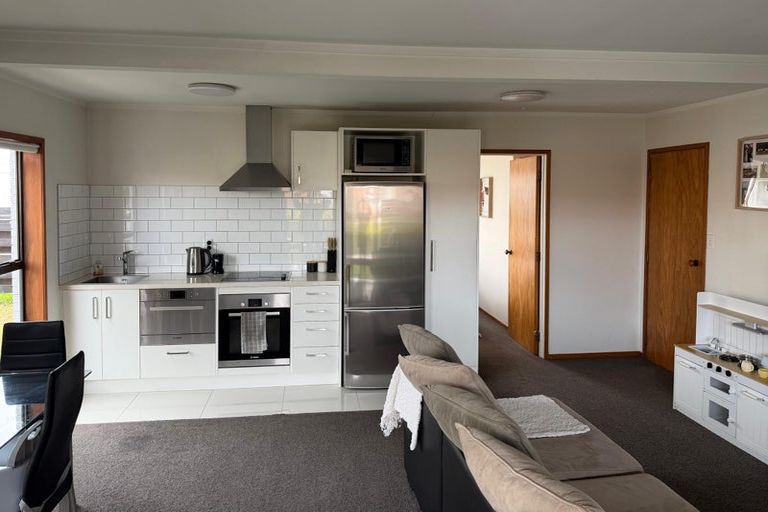 Photo of property in 1/30 Hyde Road, Rothesay Bay, Auckland, 0630