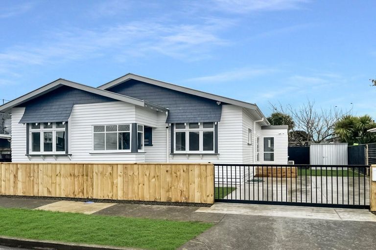 Photo of property in 27 Glasgow Street, Takaro, Palmerston North, 4412