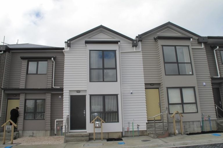 Photo of property in 1/5 Wallson Crescent, Wiri, Auckland, 2104