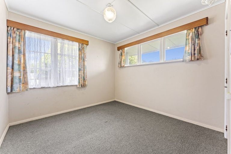 Photo of property in 20 Winchester Street, Levin, 5510
